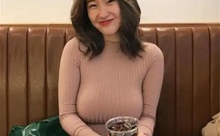 免费吻胸抓胸激烈视频网站